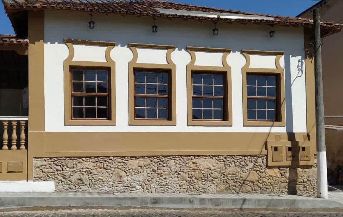 Janela de vidro e alumínio