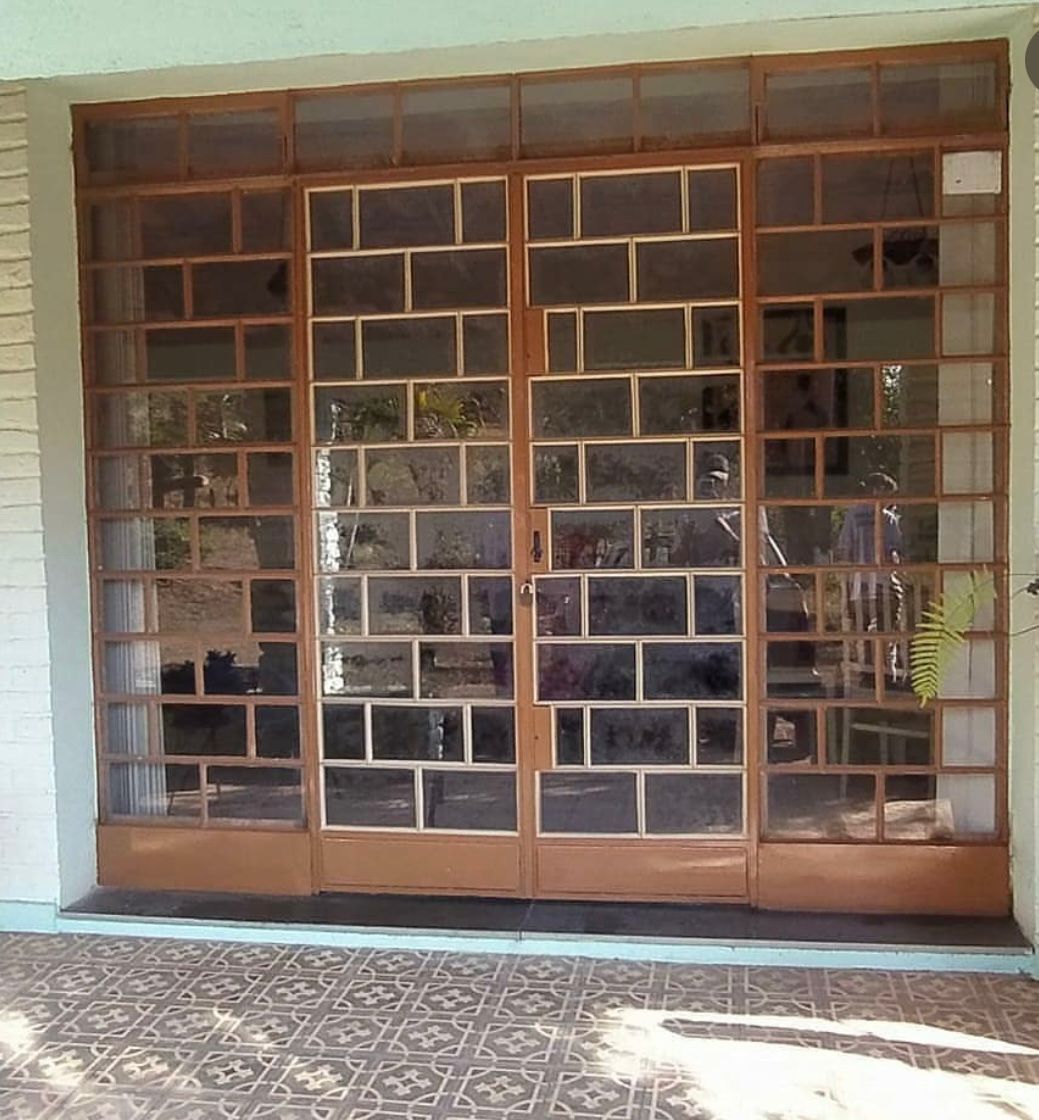 Porta de vidro instalada